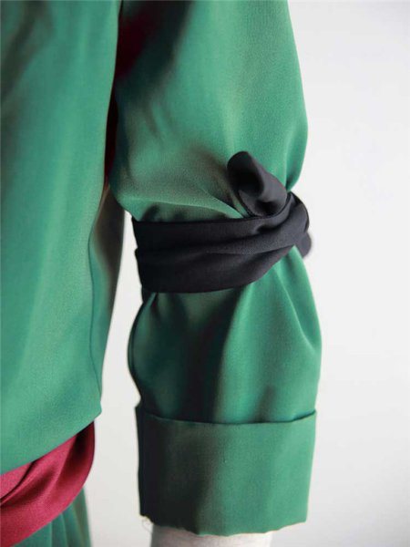 画像2: アニメ コスプレ ONE PIECE 　ワンピース ロロノア・ゾロ　剣士 漫画　キャラクター コスプレ衣装　コスチューム　コス レイヤーさん　cosplay　cos　完コス　コミケ 衣装　仮装　学園祭　文化祭　大人用 (2)