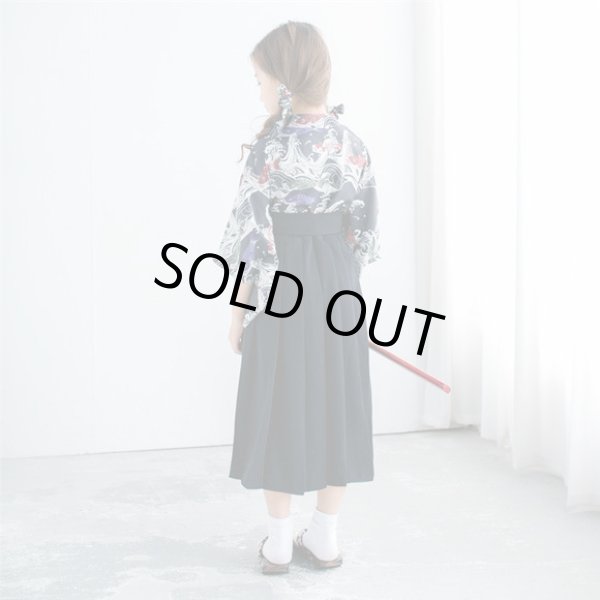 画像10: 【送料無料】上下2点セット　袴風　プリーツ　スカート　矢羽柄　鯉　無地　黒　 コスプレ　コス　コスチューム　レイヤーさん 卒業式 謝恩会 パーティ 晴れ着 子供用 　袴　無地袴　小学生のお子様でも！　制服 (10)